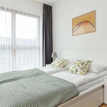 Modern With Parking & Balcony By Renters Апартаменты Гданьск