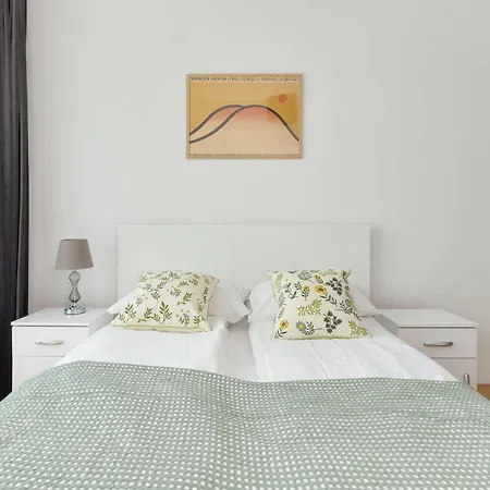 Апартаменты Modern With Parking & Balcony By Renters Гданьск
